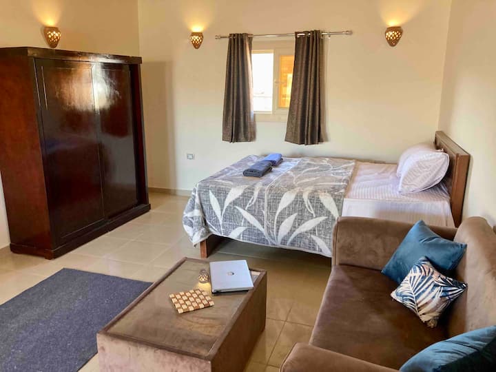 3078bdca-7216-4d1d-a846-c0162be8e50c (2)