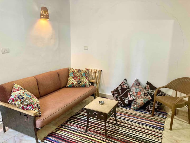 ec12f0a7-144c-46b6-8ffb-de200f0ae208 (1)